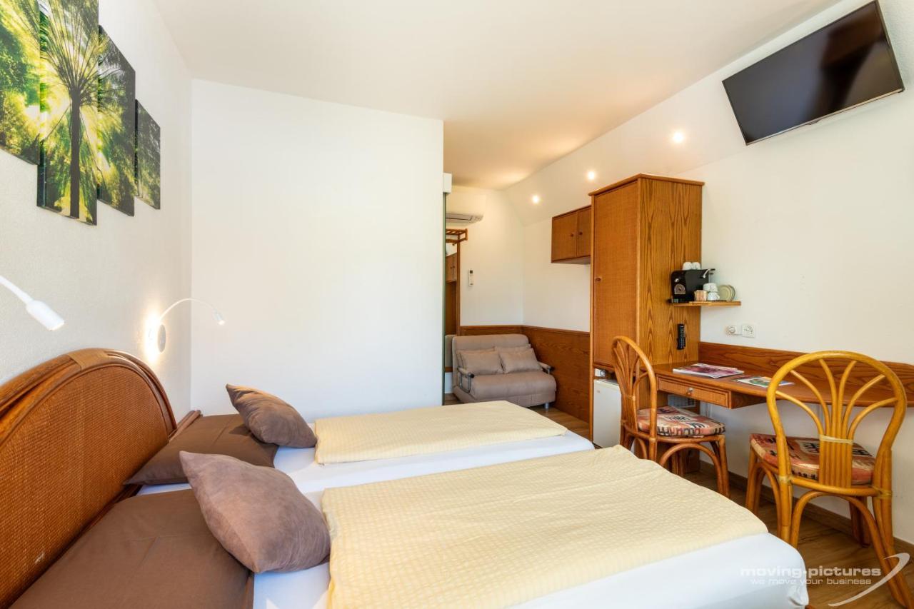 Bamboohouse Motel Riazzino Εξωτερικό φωτογραφία