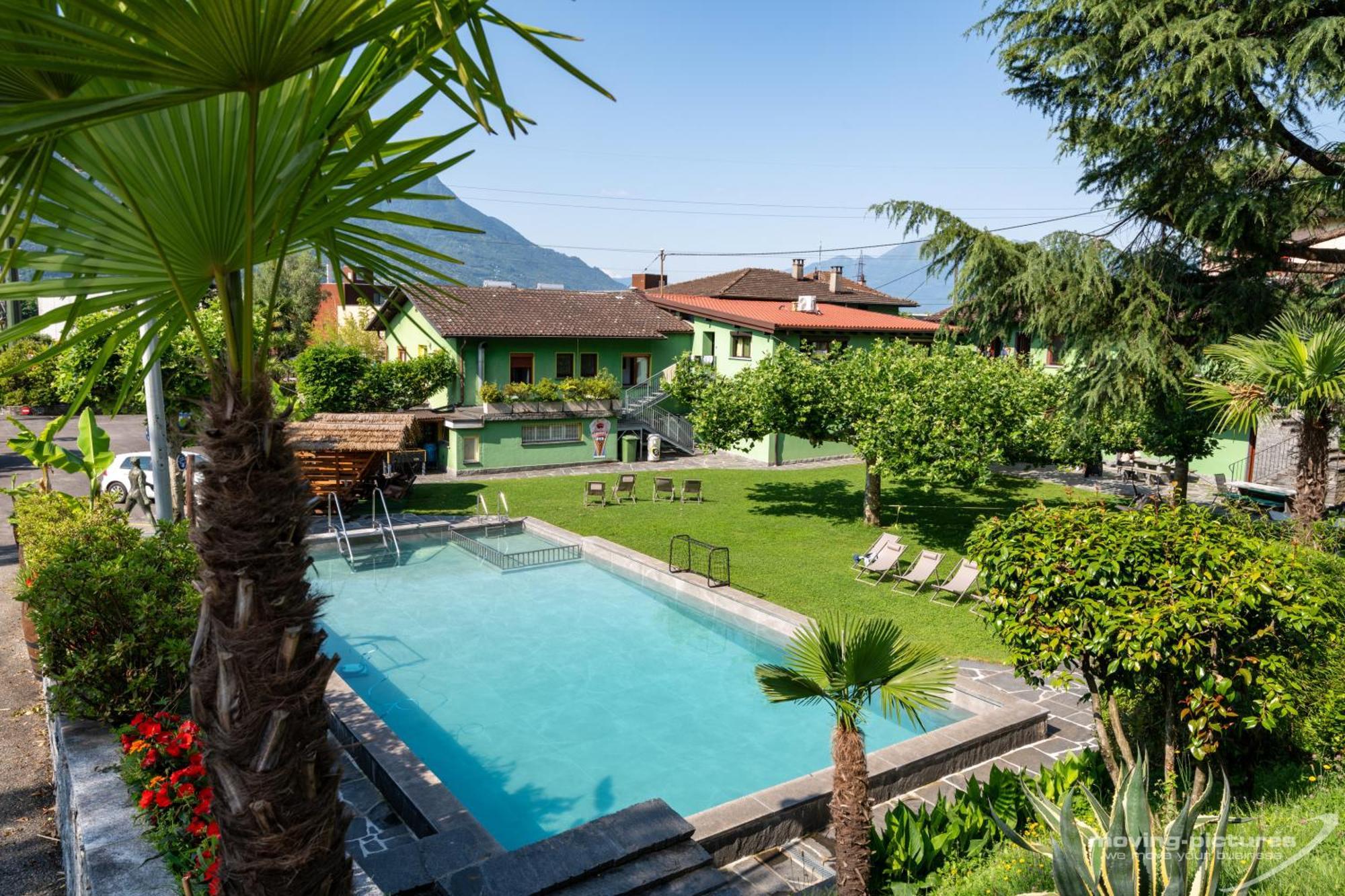 Bamboohouse Motel Riazzino Εξωτερικό φωτογραφία